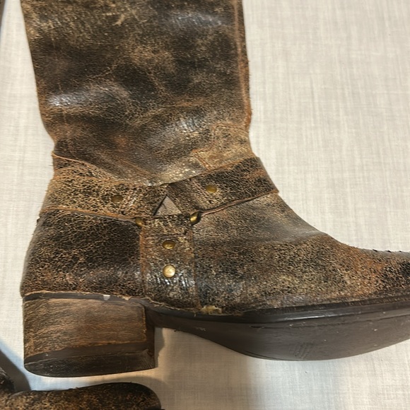 Flower Child Distressed Brown Leather Boots - Picture 5 of 9